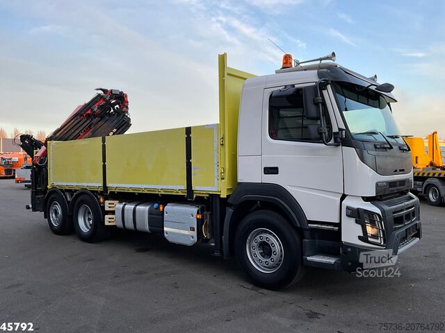 Vrachtwagen met kraan Volvo FMX 410 6x2 Palfinger 34 Tonmeter laadkraan + F...