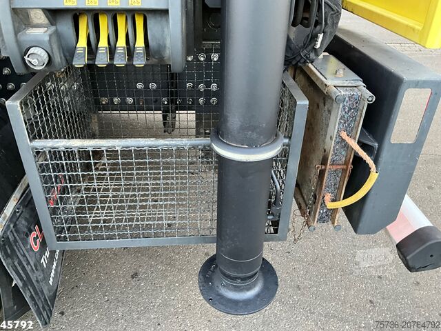 Vrachtwagen met kraan Volvo FMX 410 6x2 Palfinger 34 Tonmeter laadkraan + F...