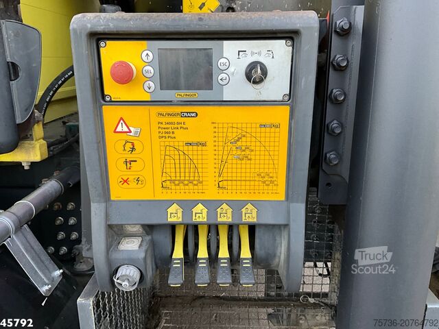 Vrachtwagen met kraan Volvo FMX 410 6x2 Palfinger 34 Tonmeter laadkraan + F...