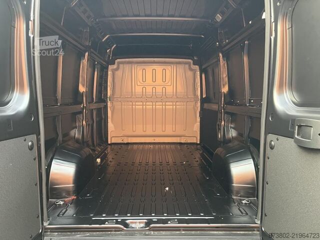 Kompaktowy van FIAT Ducato