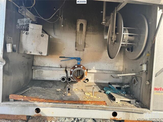 Tank on hook frame Tank on hook frame