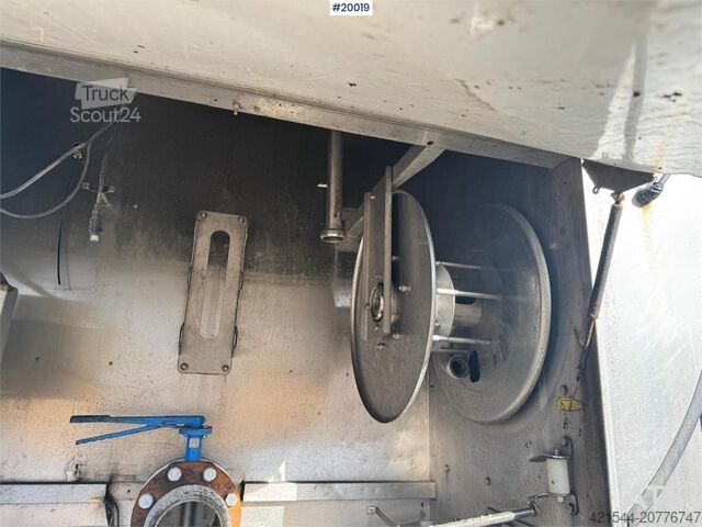 Tank on hook frame Tank on hook frame