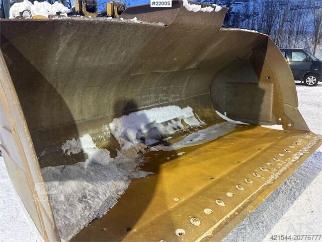 Nakladalnik CAT 980M wheel loader w/ bucket. WATCH VIDEO.