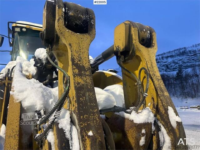 Nakladalnik CAT 980M wheel loader w/ bucket. WATCH VIDEO.