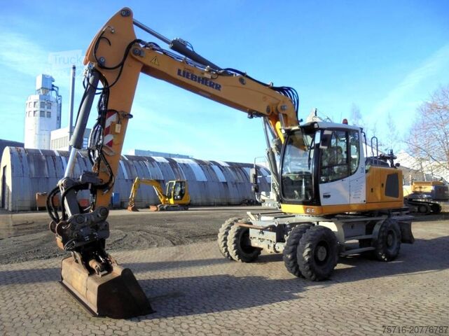 Escavatore gommato Liebherr A 920 Litronic
