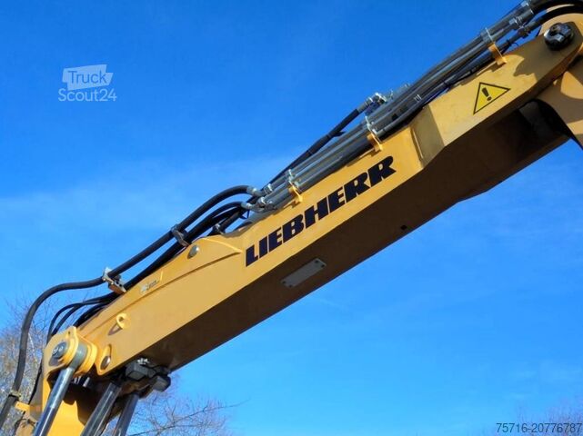 Escavatore gommato Liebherr A 920 Litronic