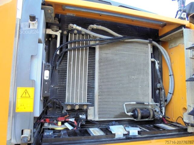 Escavatore gommato Liebherr A 920 Litronic