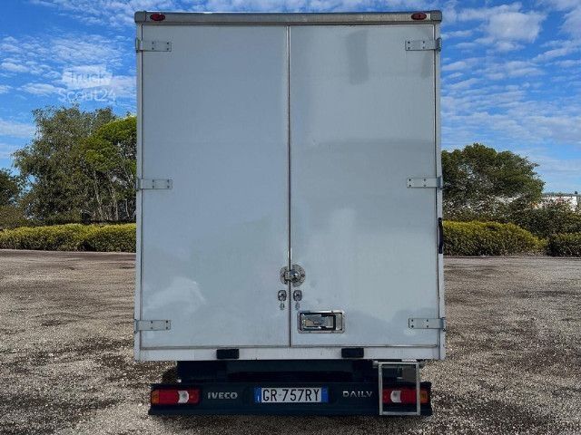 شاحنة بانل IVECO 35C14H