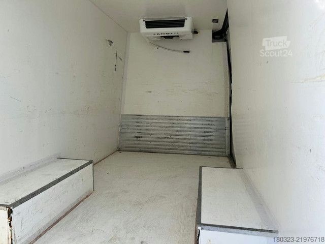 Hűtőfelépítményes furgon IVECO 35C18H V
