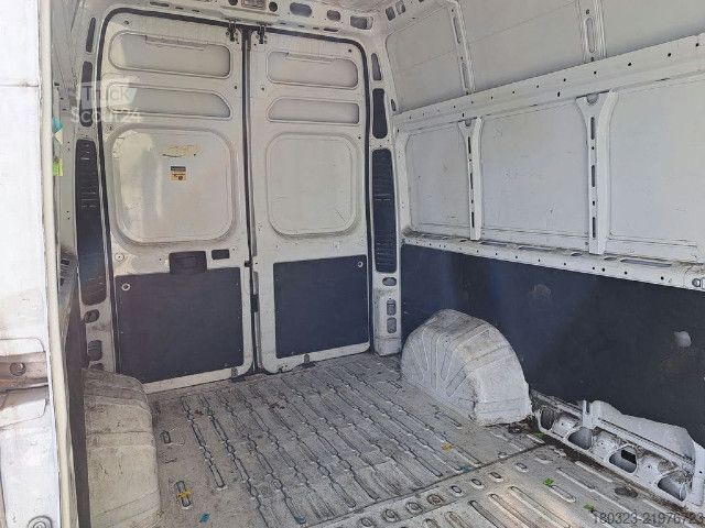 Dobozos furgon Peugeot Peugeot Boxer