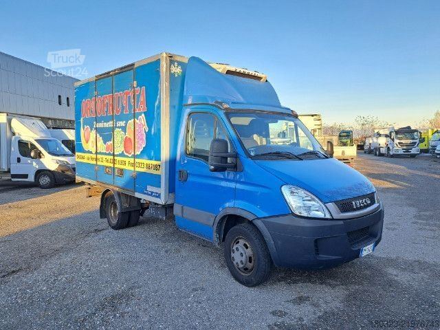 Hűtőfelépítményes furgon IVECO 35C12. MTJ 1.3 16V