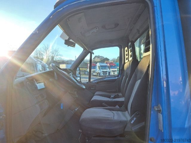Hűtőfelépítményes furgon IVECO 35C12. MTJ 1.3 16V