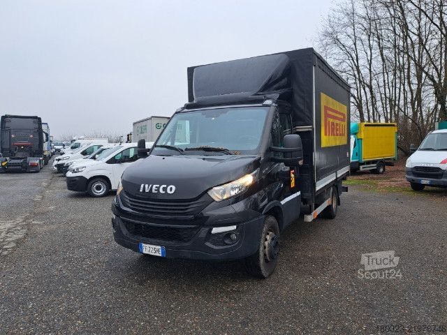 Ponyvával szerelt furgon IVECO 60C18