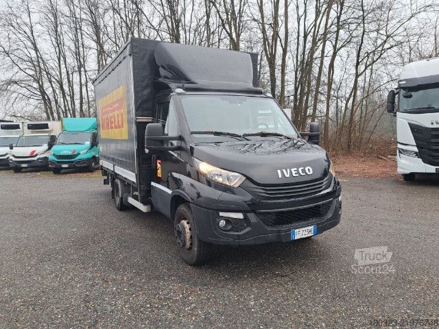 Ponyvával szerelt furgon IVECO 60C18