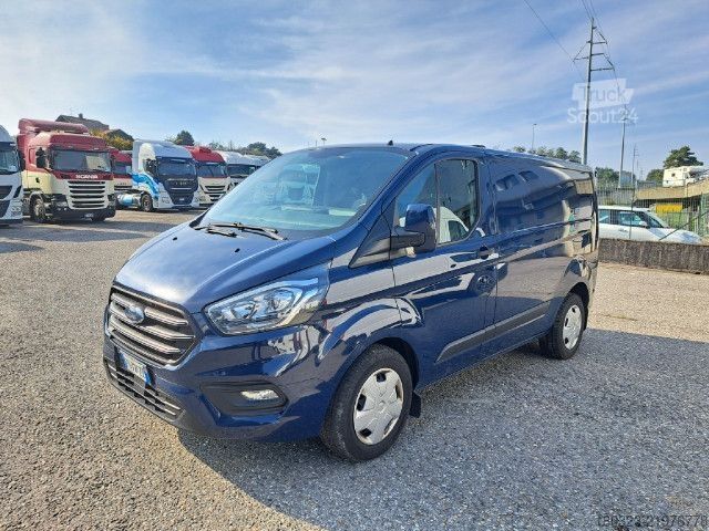 Dobozos furgon Ford Transit custom