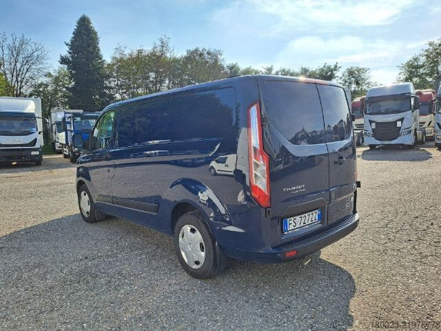 Dobozos furgon Ford Transit custom