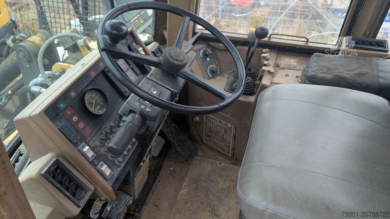 Nakladalnik Caterpillar Radlader IT 12 B C SchnellWechsler Gabel