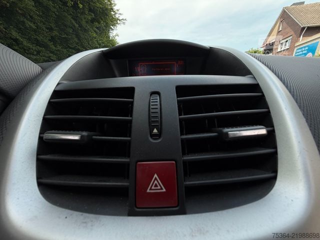 Furgon PEUGEOT 207 Tendance  1.4  VTi 70 kw 5 Türig Klima Eu5