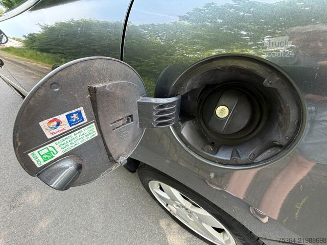 Furgon PEUGEOT 207 Tendance  1.4  VTi 70 kw 5 Türig Klima Eu5