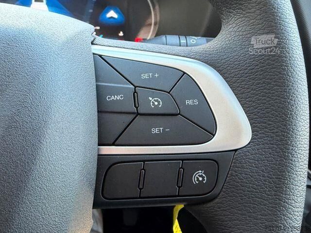 Platós kisteherautó dupla fülke Iveco Daily 35S16 H 3.0L A8 *Automatik*AHK*7-Sitze*