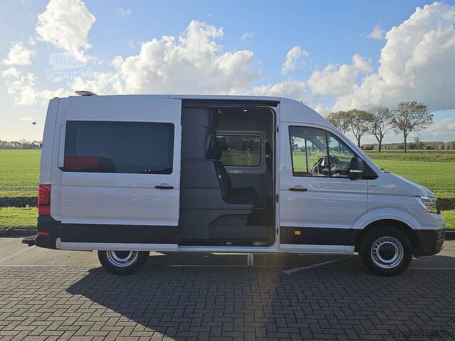 VOLKSWAGEN CRAFTER 35 2.0 L3H3 Dubbele Cabine LED Adaptieve Cruise Camera Euro6 Trekhaak Automaat! VW CRAFTER 35 2.0 L3H3 Dubbele Cabine LED Adaptiev...