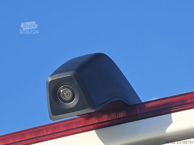 VOLKSWAGEN CRAFTER 35 2.0 L3H3 Dubbele Cabine LED Adaptieve Cruise Camera Euro6 Trekhaak Automaat! VW CRAFTER 35 2.0 L3H3 Dubbele Cabine LED Adaptiev...