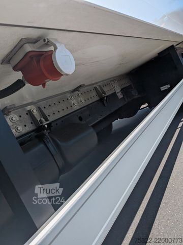 Jääkaappikorinen pakettiauto MERCEDES-BENZ Daily 70c18 /Frigo Cool Thermo King/load 3,1ton