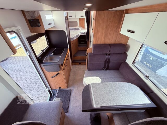Halvintegrerad husbil CHAUSSON 627 Titanium Line `27