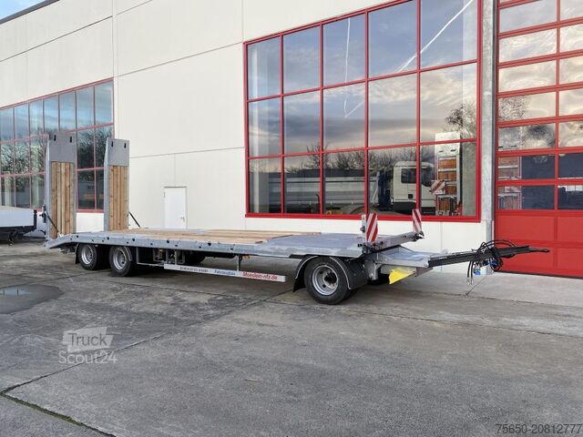 Remorcă cu platformă joasă Möslein T 3-9,20 F Blatt  3 Achs Tieflader mit gerader Ladefläche 9 m, Neufahrzeug