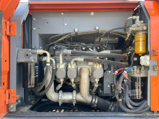 Excavadora sobre orugas Hitachi ZX210LC-6