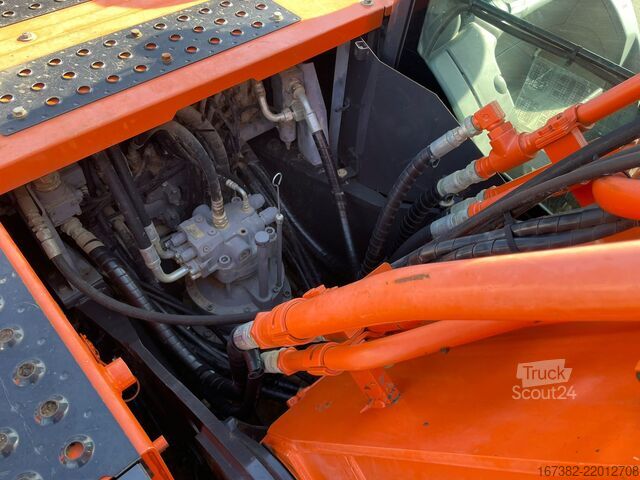 Excavadora sobre orugas Hitachi ZX210LC-6