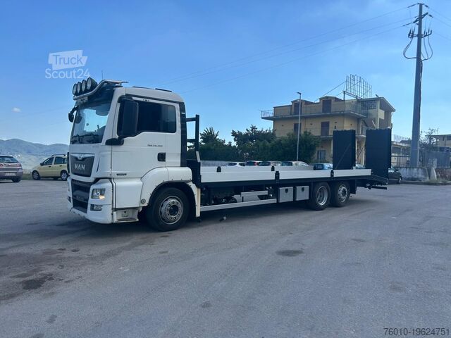 Camión de plataforma MAN TGS 26.360