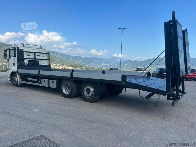 Camión de plataforma MAN TGS 26.360