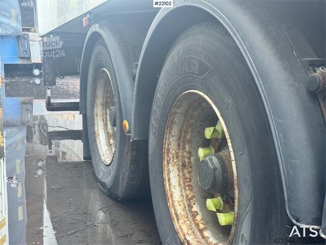 HFR skap-semitrailer med kjøle-/fryseenhet HFR box semi-trailer with refrigeration/freezer unit