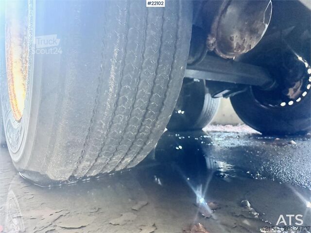 HFR skap-semitrailer med kjøle-/fryseenhet HFR box semi-trailer with refrigeration/freezer unit