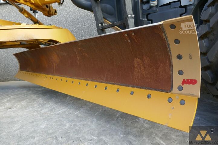 Grader Caterpillar 12M3