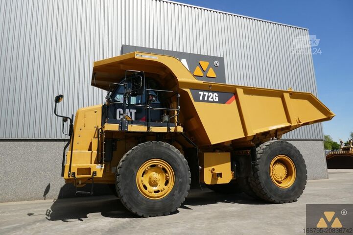 Sklápěč Caterpillar 772G