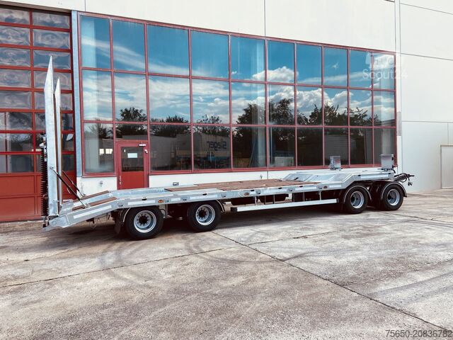 Lågbyggd trailer Möslein T 4 VB F  4 Achs Tieflader- Anhänger, Neufahrzeug