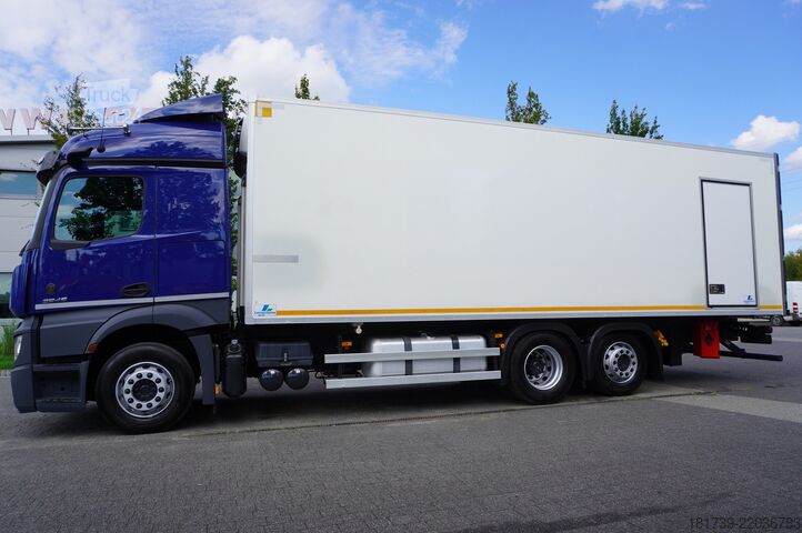 хладилен камион Mercedes-Benz Actros 2546 / Lecapitaine refrigerator