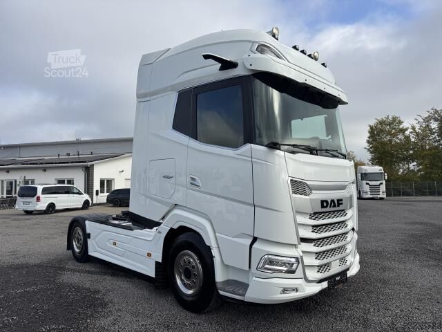 Standardní tahač DAF XG+ 530 FT 4x2 VExec Standklima Intarder Leder