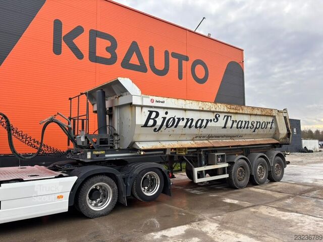 Istrail SA28 cu benă, L = 7.991 mm Istrail SA28 BOX L=7991 mm