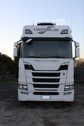 Wegtractor SCANIA R 500