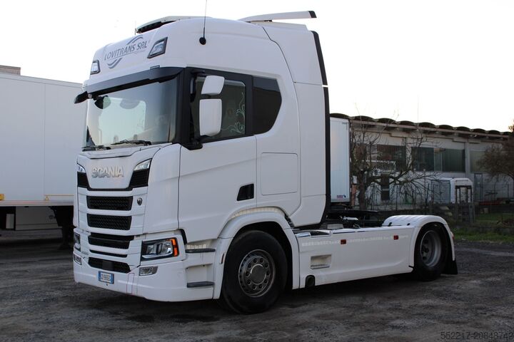 Wegtractor SCANIA R 500