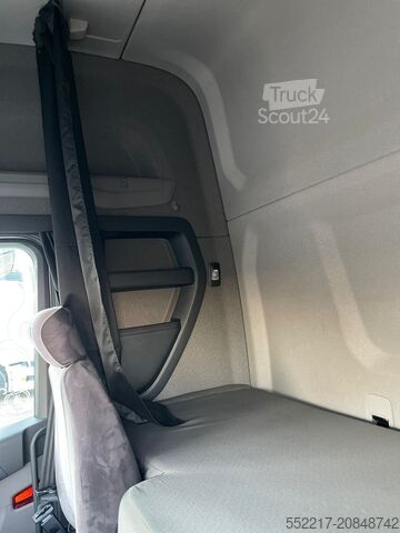 Wegtractor SCANIA R 500