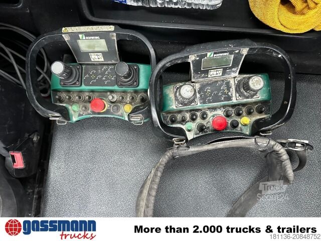 Concrete pump truck Mercedes-Benz Arocs 1830 K 4x2, Betonpumpe Schwing S 20, Funk