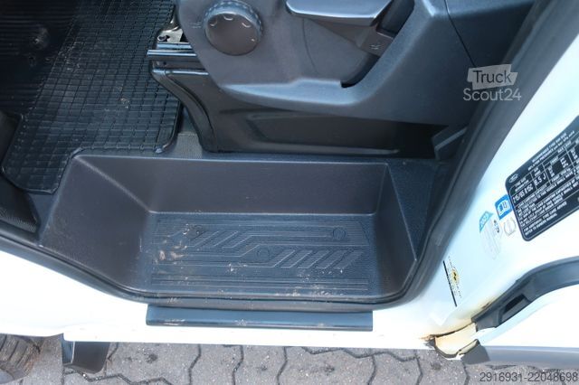 Minibuss FORD Transit 1. Hand / Klima / Tempomat / FN: 22