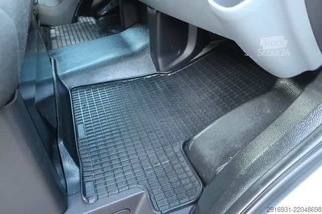Minibuss FORD Transit 1. Hand / Klima / Tempomat / FN: 22