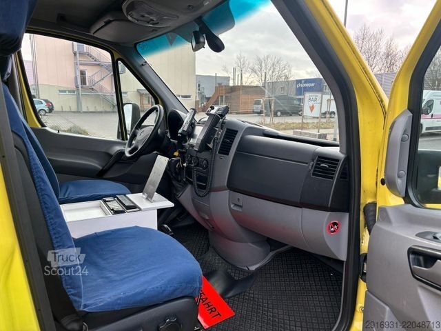 Samochód strażacki MERCEDES-BENZ Sprinter II 516 CDI / Klima / Automatik / RTW