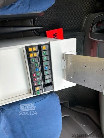 Samochód strażacki MERCEDES-BENZ Sprinter II 516 CDI / Klima / Automatik / RTW