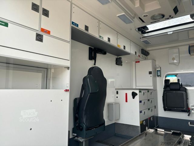 Samochód strażacki MERCEDES-BENZ Sprinter II 516 CDI / Klima / Automatik / RTW